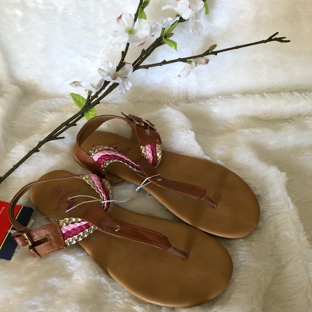 👧🏻 NWT Girls thong sandals